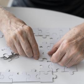 Elderly man confronting alzheimer disease